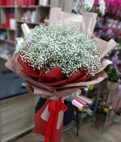 Букет цветов из: Гипсофила в Поселке имени Дзержинского