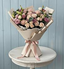 Букет цветов из:  Розы и Лизиантусы в Поселке имени Дзержинского