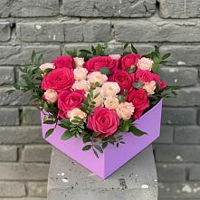 Цветочная композиция из Розы в коробке в Поселке имени Дзержинского