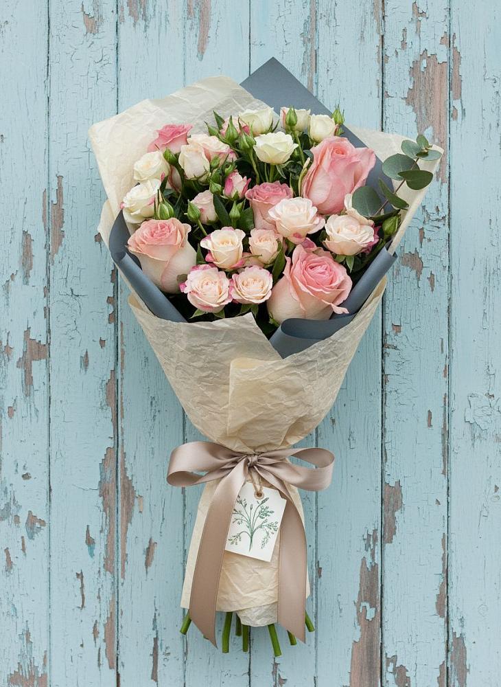 Букет цветов из: Розы в Поселке имени Дзержинского