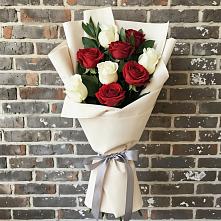 Букет цветов из:  Розы в Поселке имени Дзержинского