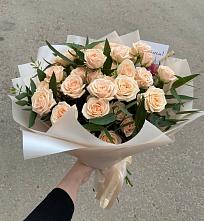 Букет Кремовые розы Латте в Поселке имени Дзержинского