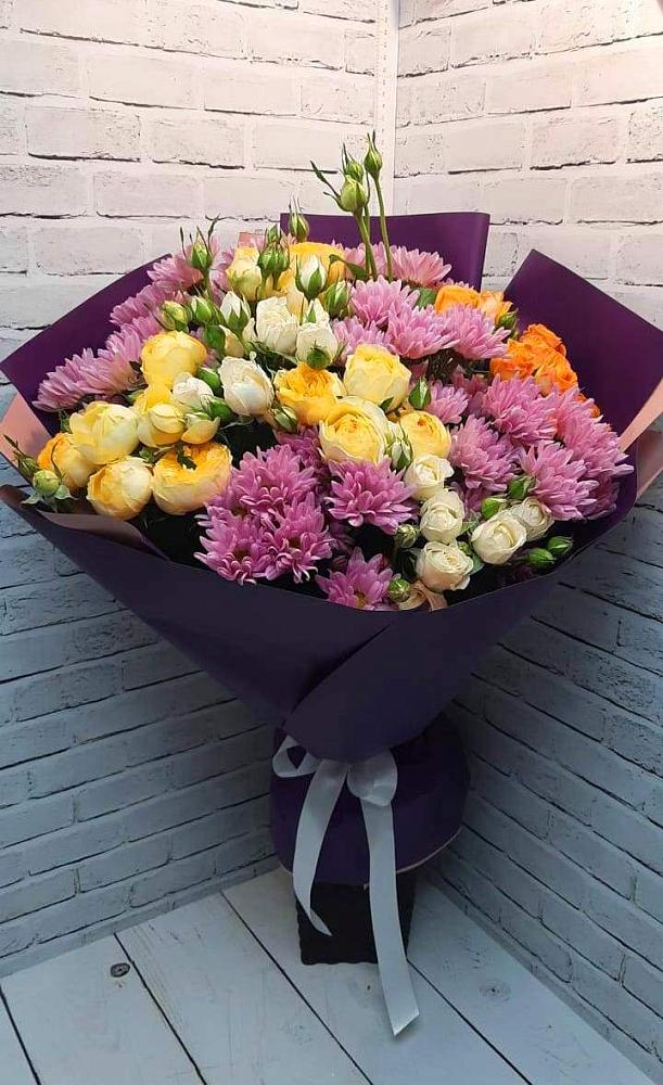 Букет цветов из: Хризантемы и Розы в Поселке имени Дзержинского