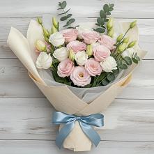 Букет цветов из:  Лизиантусы в Поселке имени Дзержинского