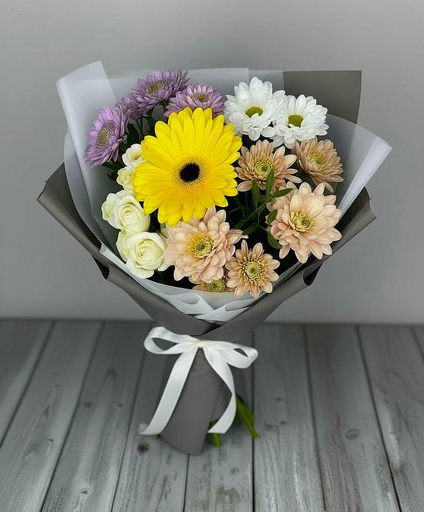 Букет цветов из: Розы, Герберы и Хризантемы в Поселке имени Дзержинского