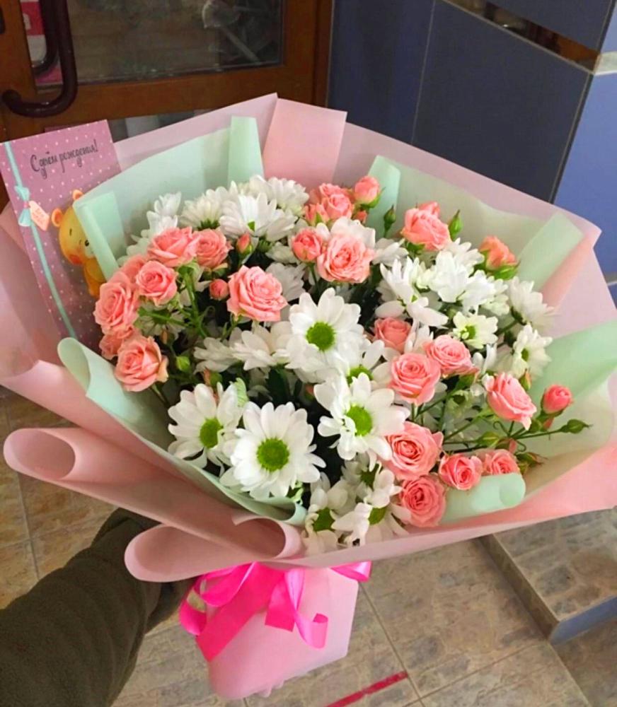 Букет цветов из: Розы и Хризантемы в Поселке имени Дзержинского