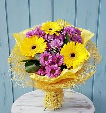Букет цветов из:  Хризантемы и Герберы в Поселке имени Дзержинского
