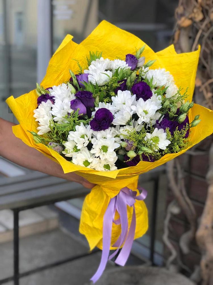 Букет цветов из: Ирисы, Хризантемы и Ромашки в Поселке имени Дзержинского