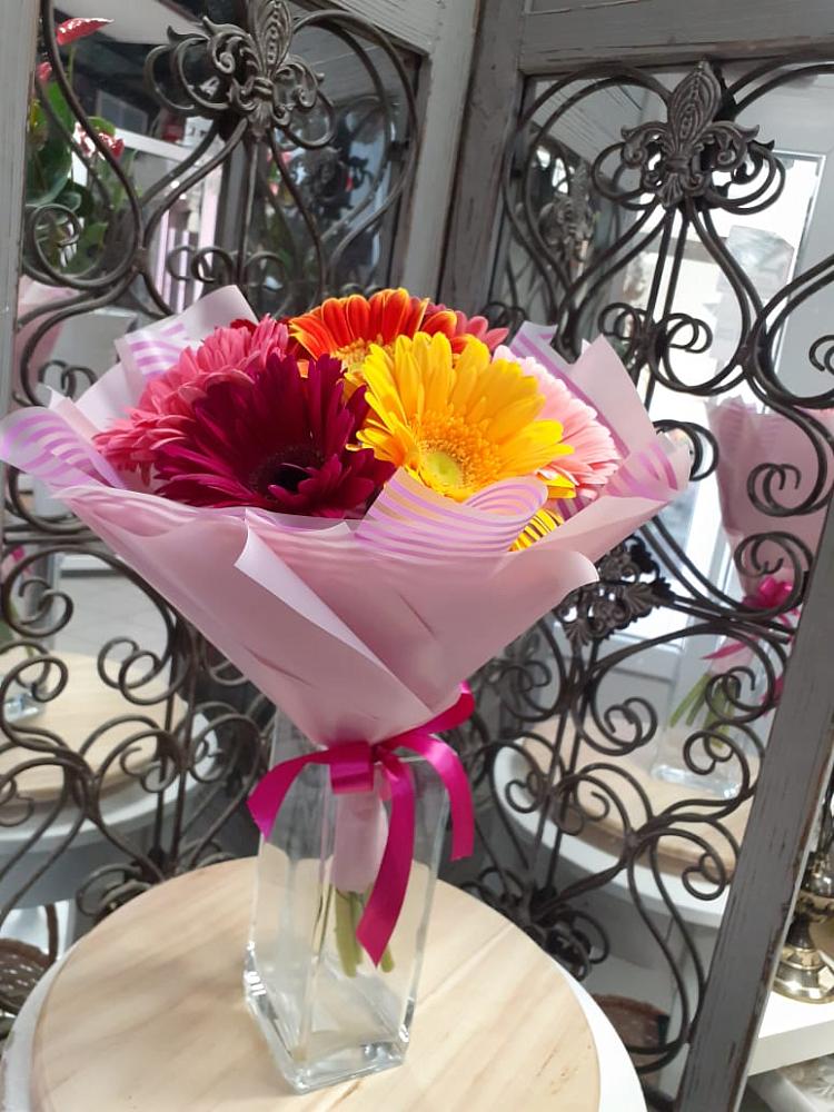 Букет цветов из: Герберы в Поселке имени Дзержинского