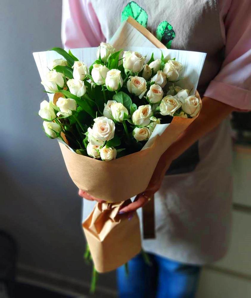 Букет цветов из: Розы в Поселке имени Дзержинского