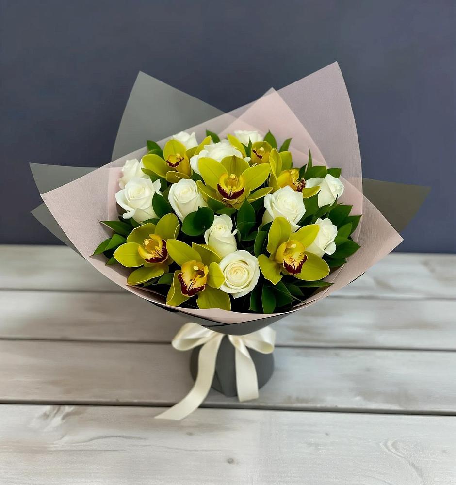 Букет цветов из: Орхидеи и Розы в Поселке имени Дзержинского