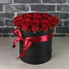 Цветочная композиция из Розы в шляпной коробке в Поселке имени Дзержинского