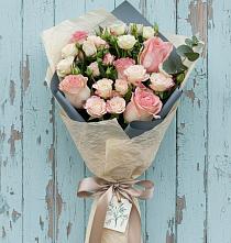Букет цветов из:  Розы в Поселке имени Дзержинского