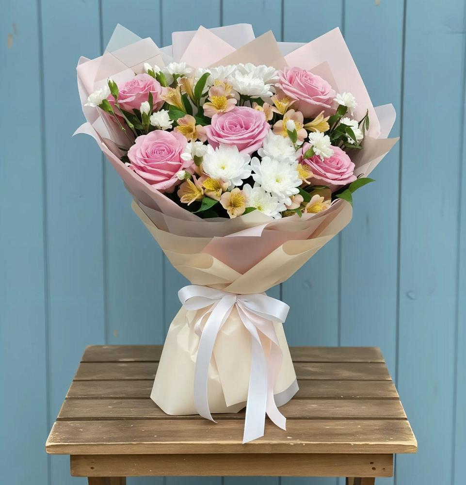 Букет цветов из: Гвоздики, Орхидеи и Розы в Поселке имени Дзержинского