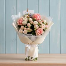 Букет цветов из:  Розы в Поселке имени Дзержинского