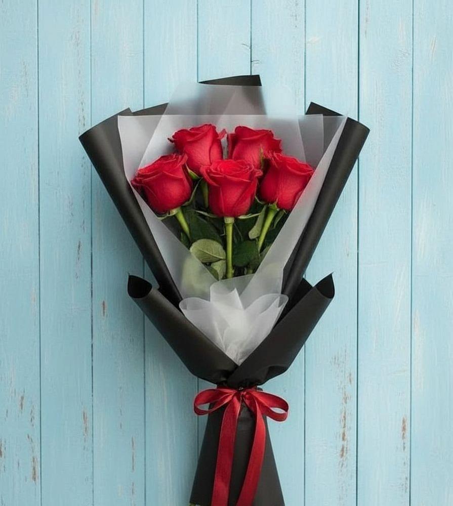 Букет цветов из: Розы в Поселке имени Дзержинского